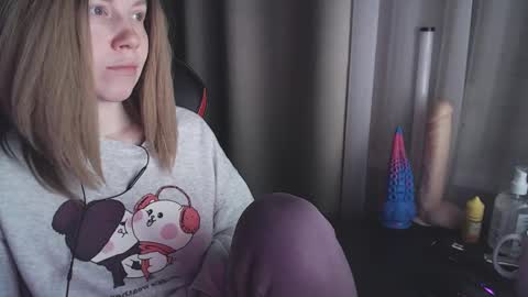 I have new photos come and see with love Molly online show from February 26, 6:00 pm