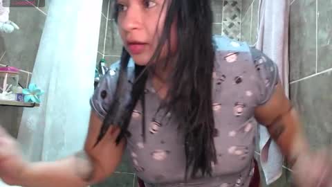 Snapshot of molly_shake chatting on November 5, 6:46 am Molly online show from November 5, 6:46 am