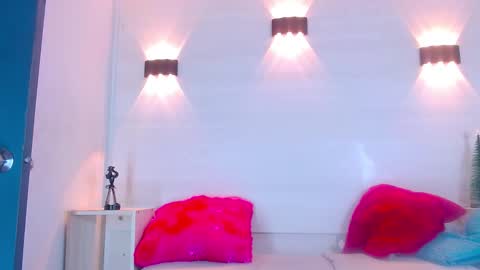 Molly Spears online show from January 16, 11:37 am