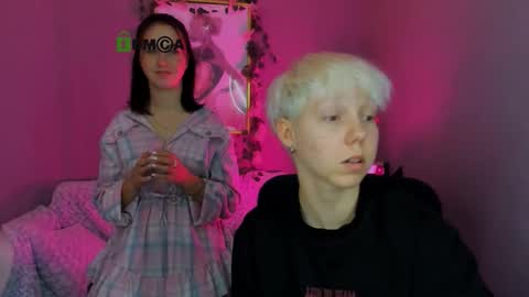 Snapshot of molly_xxx3 chatting on September 22, 12:40 pm molly_xxx3 online show from September 22, 12:40 pm