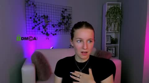 Snapshot of molly_xxx3 chatting on September 23, 12:19 pm molly_xxx3 online show from September 23, 12:19 pm