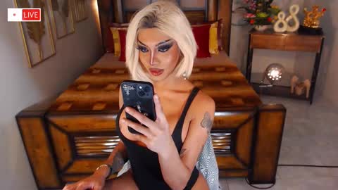 Snapshot of mollycummers chatting on March 6, 4:49 pm Molly online show from March 6, 4:49 pm