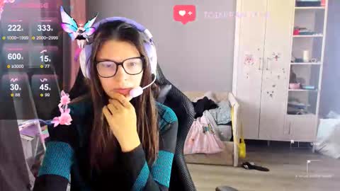  KIRA  online show from October 16, 5:08 am