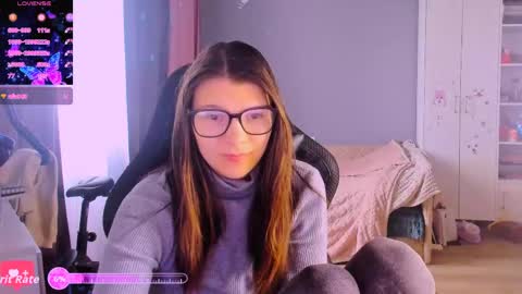  KIRA  online show from April 15, 2:18 am