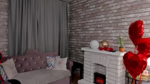 hi im Molly heregreat boobs big heart  warm pussy  online show from March 1, 8:11 pm