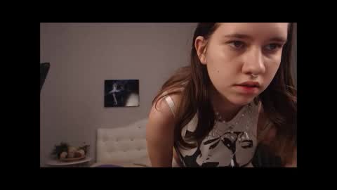 Snapshot of mollyrass chatting on November 24, 2:06 pm Molly online show from November 24, 2:06 pm