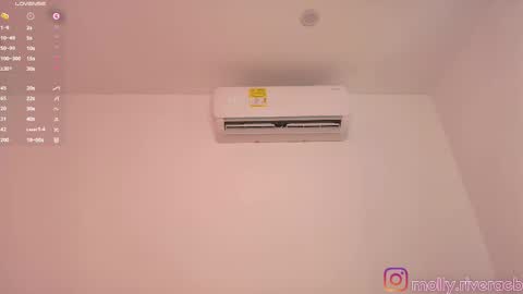 Snapshot of mollyrivera chatting on March 12, 5:28 pm Molly online show from March 12, 5:28 pm