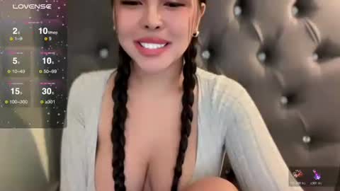 molly online show from October 31, 4:57 am