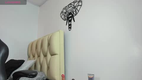 MOLLY online show from April 14, 6:58 pm