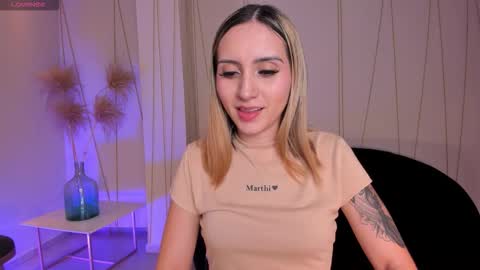 Snapshot of mollysunders_ chatting on December 17, 8:15 pm Molly Sunders online show from December 17, 8:15 pm