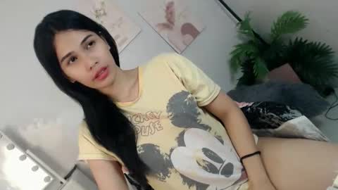 MOMIKHEM online show from March 10, 2:55 pm