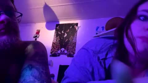 Snapshot of mommyndaddyplaytime chatting on November 3, 9:21 am mommyndaddyplaytime online show from November 3, 9:21 am