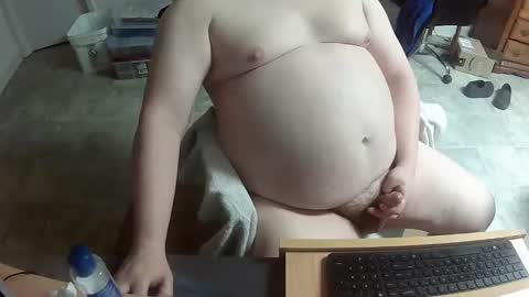 Snapshot of momo_jakes chatting on December 17, 5:35 am Jacob S. online show from December 17, 5:35 am