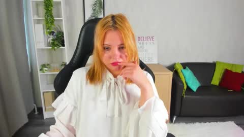 mon1ca_jones online show from February 14, 9:06 am