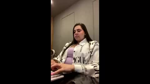 Mona online show from November 11, 4:18 pm