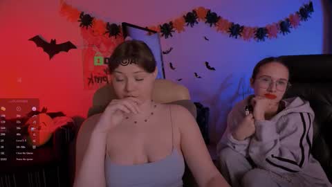 Mona  online show from November 3, 7:48 pm