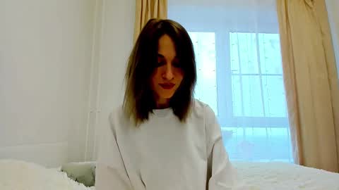 Snapshot of mona_cruz chatting on February 1, 8:29 am Mona online show from February 1, 8:29 am