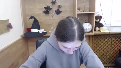 Snapshot of monakali chatting on December 1, 7:35 am monakali online show from December 1, 7:35 am