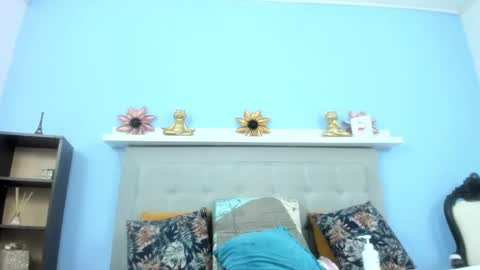 paola online show from October 31, 2:51 pm