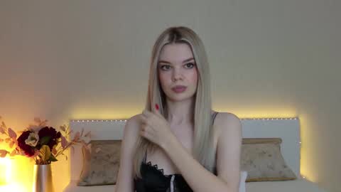 Monaxxx  online show from January 3, 4:48 pm