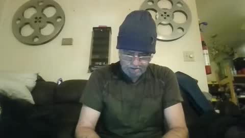 Snapshot of mondaymonday chatting on January 3, 4:27 pm mondaymonday online show from January 3, 4:27 pm