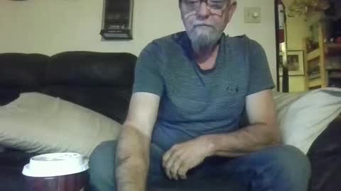 Snapshot of mondaymonday chatting on October 7, 10:56 am mondaymonday online show from October 7, 10:56 am