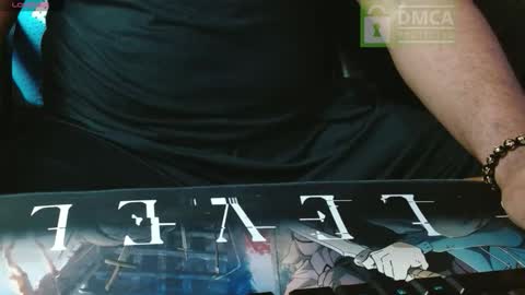 Snapshot of moneyshotxxx90 chatting on November 5, 4:23 am MoneyshotXXX online show from November 5, 4:23 am