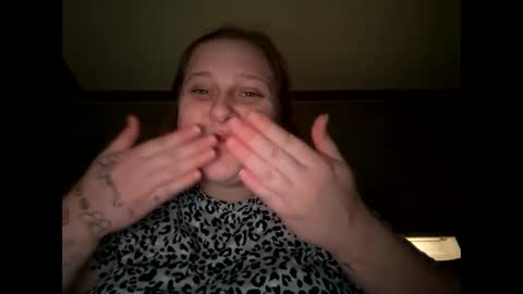 Snapshot of moneystack0 chatting on November 1, 7:21 am moneystack0 online show from November 1, 7:21 am