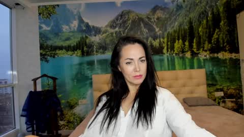 monica_weisss online show from January 15, 4:57 am