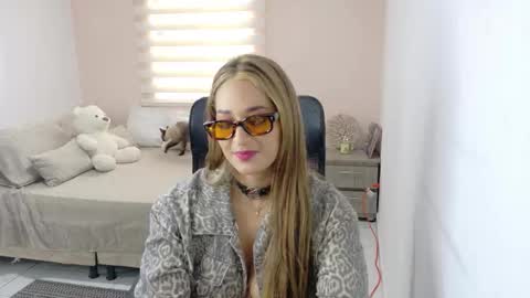    online show from March 25, 1:06 pm