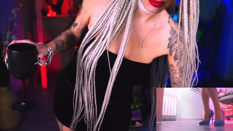 Monika online show from February 3, 5:35 pm