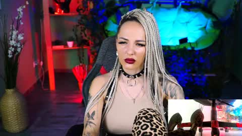 Monika online show from February 4, 2:21 pm