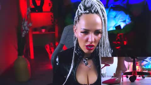 Monika online show from February 10, 8:31 pm