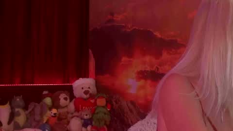 Snapshot of monicutex chatting on January 12, 2:45 am Monika online show from January 12, 2:45 am