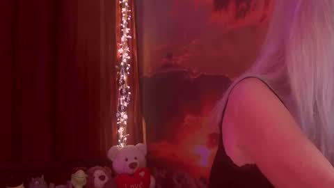 Snapshot of monicutex chatting on November 27, 2:46 am Monika online show from November 27, 2:46 am