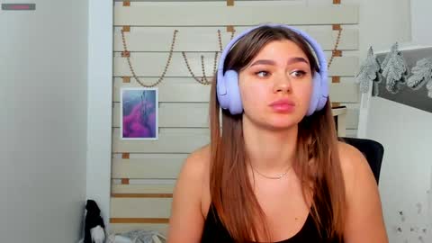 Monika online show from December 20, 4:57 pm