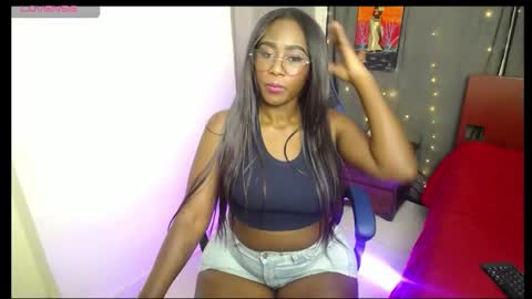 monique78854192 online show from January 16, 1:20 am