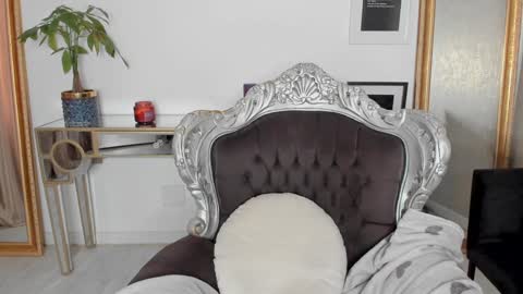 Snapshot of moniqueeass chatting on September 24, 11:57 am Alessia online show from September 24, 11:57 am