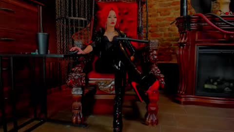 Snapshot of moniqueresse chatting on November 12, 1:55 pm Monique C online show from November 12, 1:55 pm