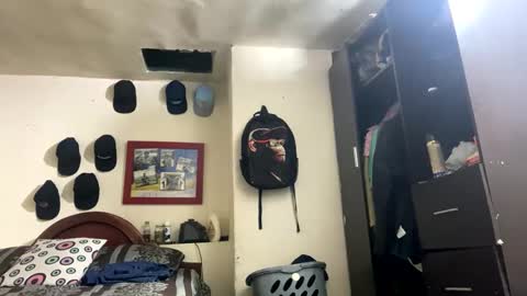 Snapshot of monkey_uchiha77 chatting on February 14, 9:21 pm simon dice online show from February 14, 9:21 pm