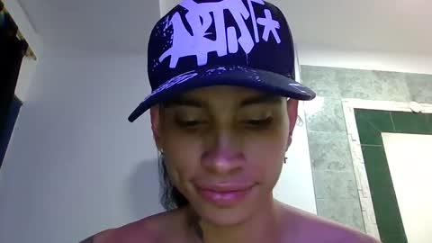 monkeyd_66 online show from December 7, 4:42 am