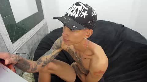 monkeyd_66 online show from February 14, 3:36 pm