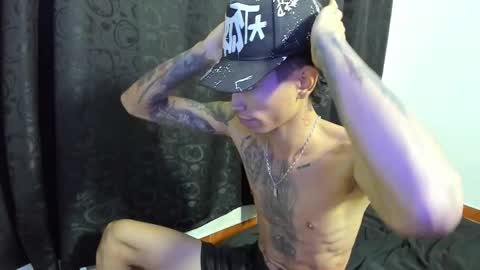 monkeyd_66 online show from September 23, 9:23 am