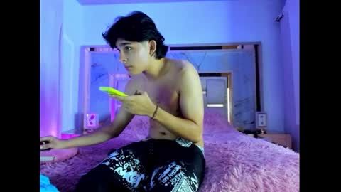 monky_0002 online show from March 8, 2:04 am