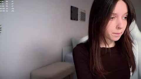 Snapshot of monnymoonn chatting on November 4, 8:46 am Mary online show from November 4, 8:46 am