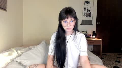 Monserrat Gil  onlyfans  online show from April 8, 2:44 am