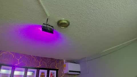   online show from January 7, 4:04 am