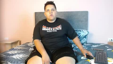 monserratthomson online show from April 13, 10:48 pm