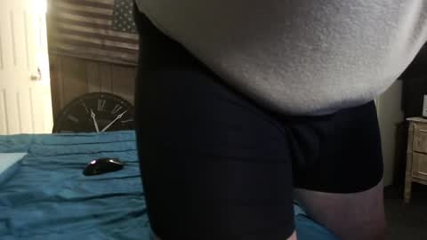 Snapshot of montana6897 chatting on December 19, 1:50 am Kingalby817 online show from December 19, 1:50 am