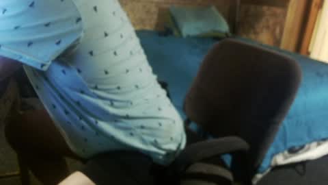 Snapshot of montana6897 chatting on December 20, 11:10 am Kingalby817 online show from December 20, 11:10 am